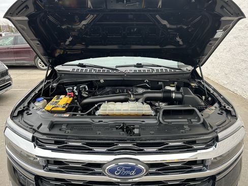 Used 2024 Ford Expedition Max Limited image 10