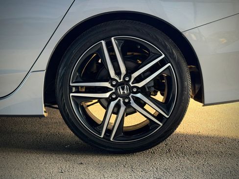 Used 2017 Honda Accord Sport image 21