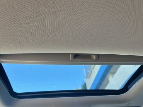 Used 2023 Honda HR-V EX-L image 10