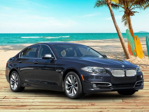 Used 2014 BMW 528i xDrive Sedan AWD/4WD image 8