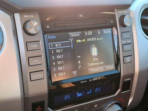 Used 2015 Toyota Tundra Platinum image 19