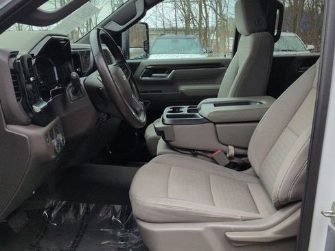 Certified 2024 Chevrolet Silverado 2500 LT image 25