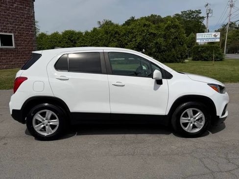 Used 2021 Chevrolet Trax LS w/ Tint and Cruise Package FWD image 11