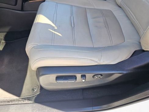 Used 2020 Honda CR-V Touring image 13