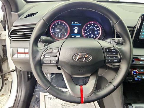 Used 2020 Hyundai Veloster 2.0 Premium FWD image 14