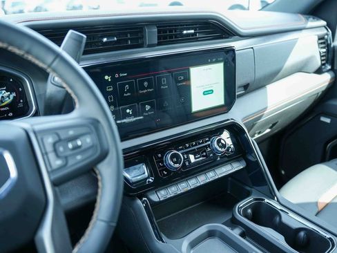 Used 2026 GMC Sierra 2500 AT4 image 34