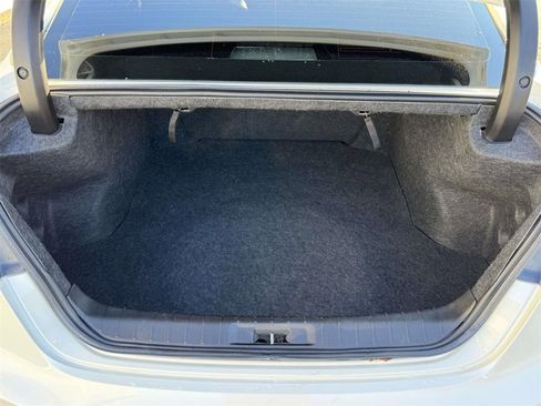 Used 2018 Nissan Maxima SR image 15