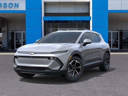 New 2026 Chevrolet Equinox EV LT image 6