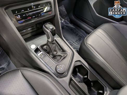 Used 2022 Volkswagen Tiguan SE AWD/4WD image 14