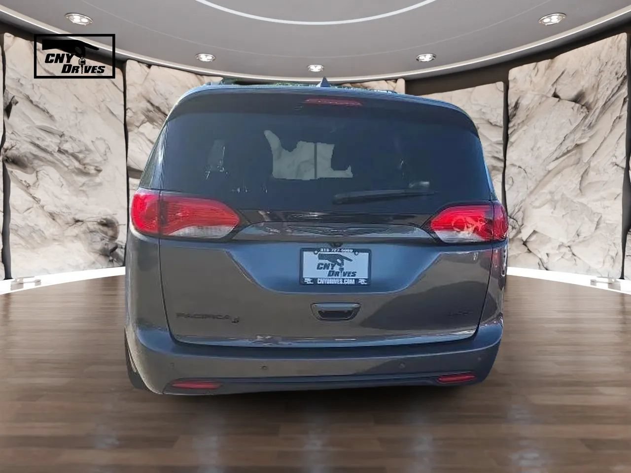 Used 2019 Chrysler Pacifica Limited w/ Advanced Safetytec Group FWD image 6