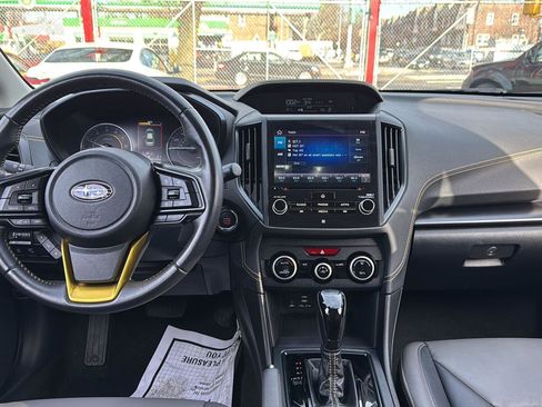 Used 2022 Subaru Crosstrek 2.5i Sport w/ Moonroof Package image 17