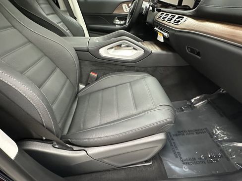 New 2026 Mercedes-Benz GLS 450 4MATIC image 15