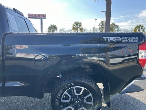 Used 2017 Toyota Tundra SR5 w/ TRD Off Road Package image 8