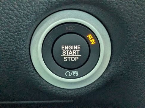 New 2026 Chrysler Pacifica Select image 26