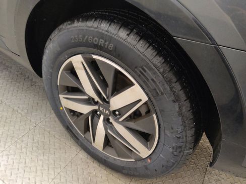 Used 2021 Kia Sorento S FWD image 31