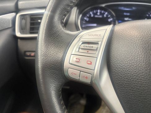 Used 2015 Nissan Rogue SL FWD image 19