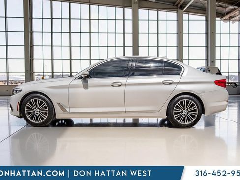 Used 2020 BMW 530i w/ Convenience Package RWD image 2