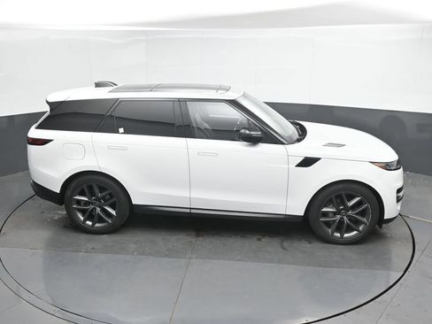 Used 2024 Land Rover Range Rover Sport SE AWD/4WD image 32