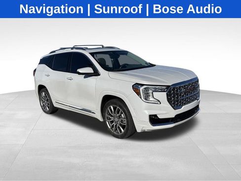 Used 2022 GMC Terrain Denali w/ Denali Premium Package image 1