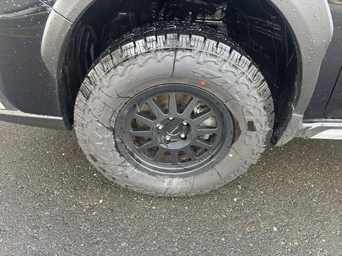 Used 2019 Subaru Crosstrek Hybrid w/ Moonroof Package w/Navigation image 22