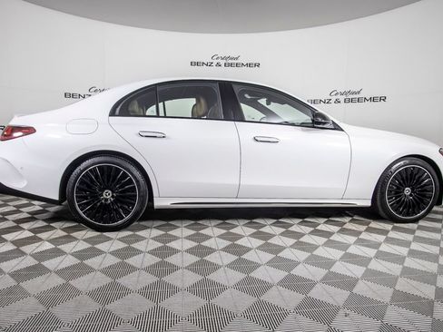 Used 2024 Mercedes-Benz E 350 4MATIC Sedan image 4