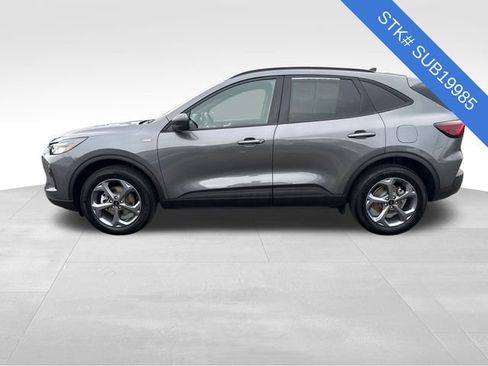 Used 2025 Ford Escape ST-Line image 4