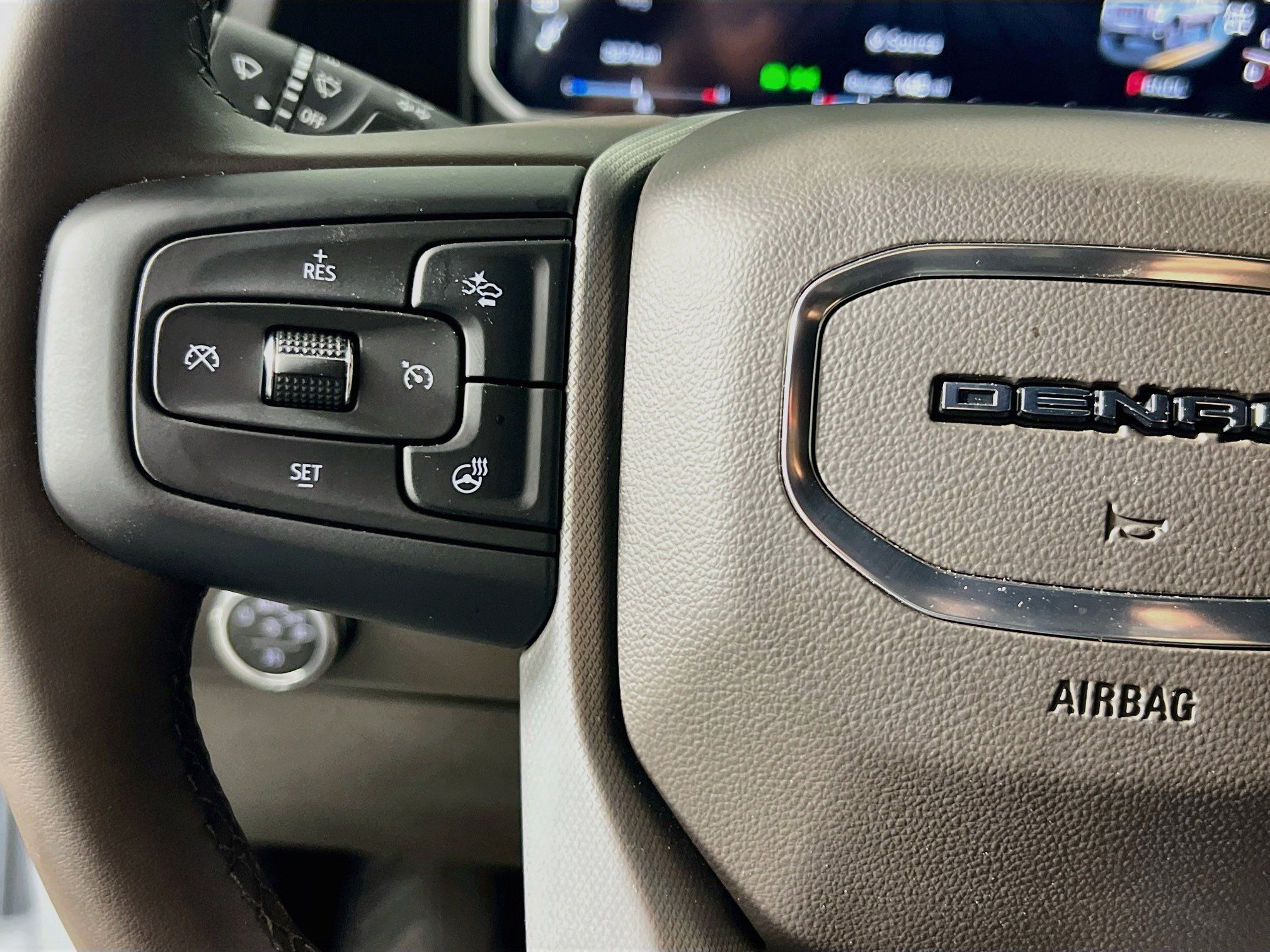 Used 2026 GMC Sierra 2500 Denali w/ Denali Reserve Package AWD/4WD image 18
