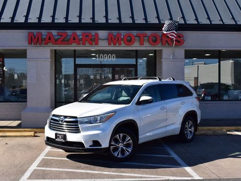Used 2015 Toyota Highlander Plus image 2