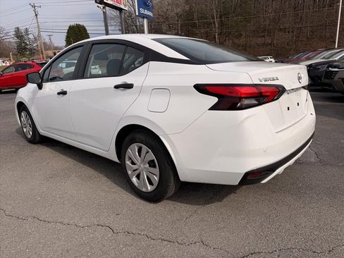Used 2025 Nissan Versa S image 4