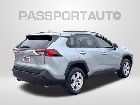 Certified 2021 Toyota RAV4 XLE w/ Convenience Package AWD/4WD image 9