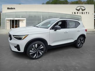 Used 2024 Volvo XC40 B5 Ultimate w/ Protection Package Premier image 1