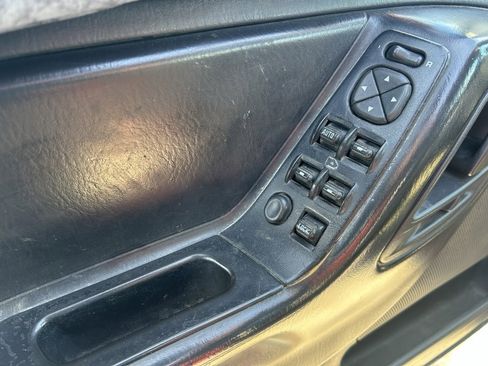 Used 2004 Jeep Grand Cherokee Laredo w/ Tan Your Hide Group image 11