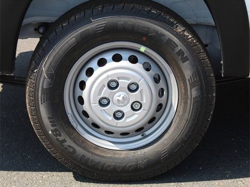 New 2025 RAM ProMaster 2500 w/ Power Group image 15