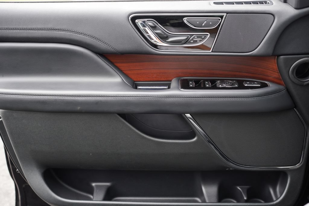 Used 2023 Lincoln Navigator Reserve RWD image 39