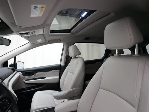 Certified 2026 Honda Odyssey EX-L image 33