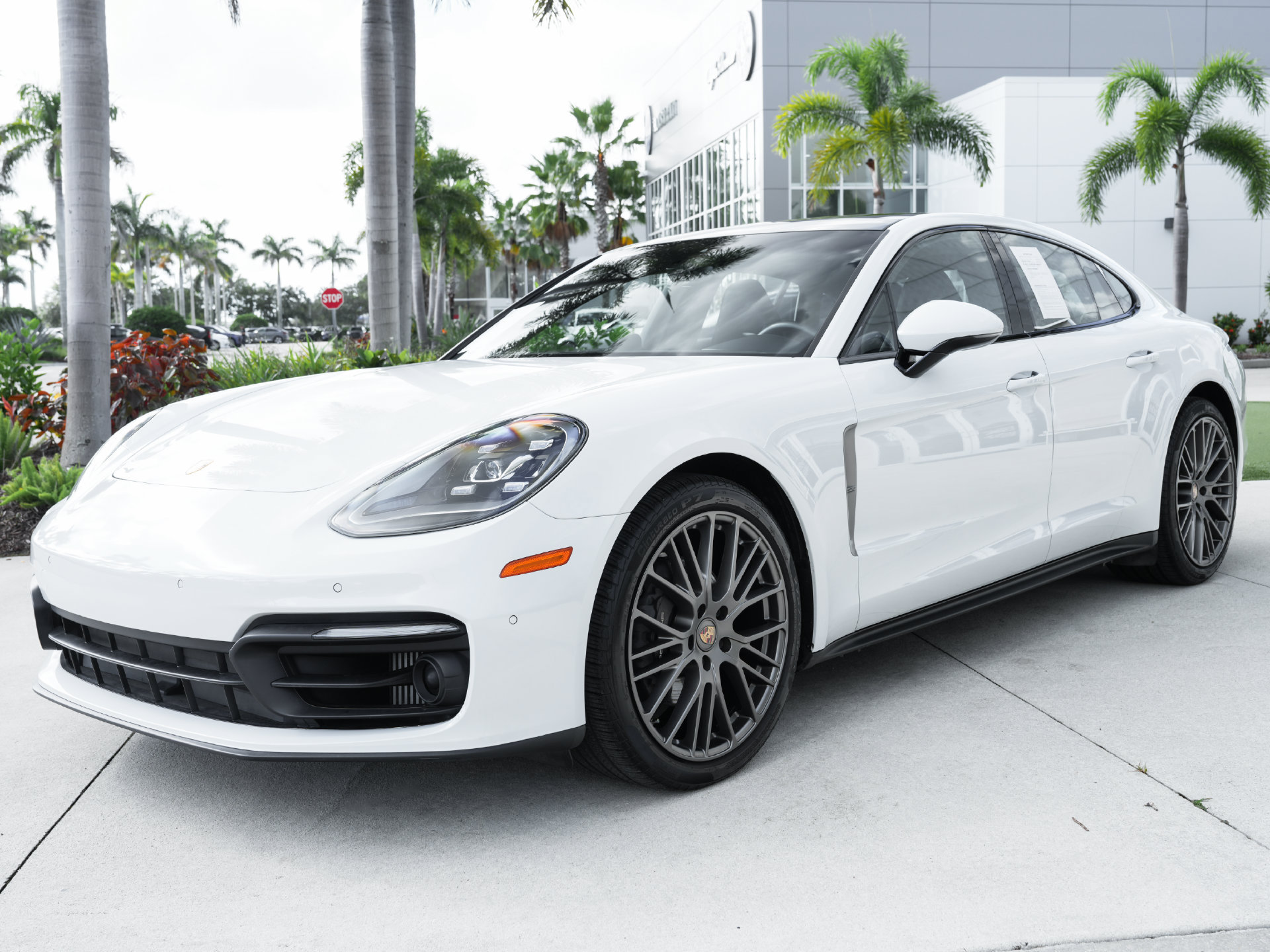 Used 2023 Porsche Panamera Platinum Edition RWD image 6