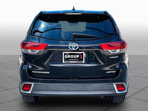 Used 2019 Toyota Highlander Limited Platinum AWD/4WD image 5