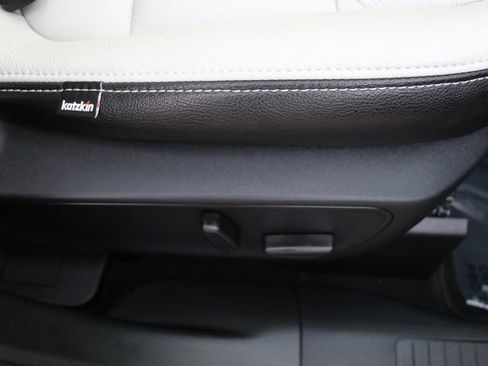 Used 2024 Ford Escape Platinum FWD image 10