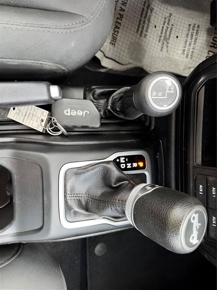 Used 2018 Jeep Wrangler Unlimited Sport AWD/4WD image 24