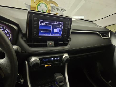 Used 2022 Toyota RAV4 LE AWD/4WD image 21