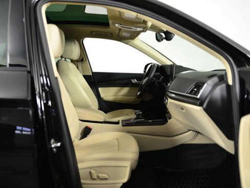 Certified 2025 Audi Q5 Premium image 19