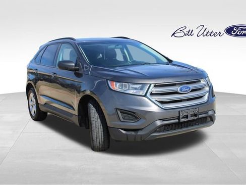 Used 2018 Ford Edge SE image 3
