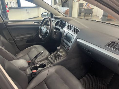 Used 2015 Volkswagen Golf TDI S FWD image 46