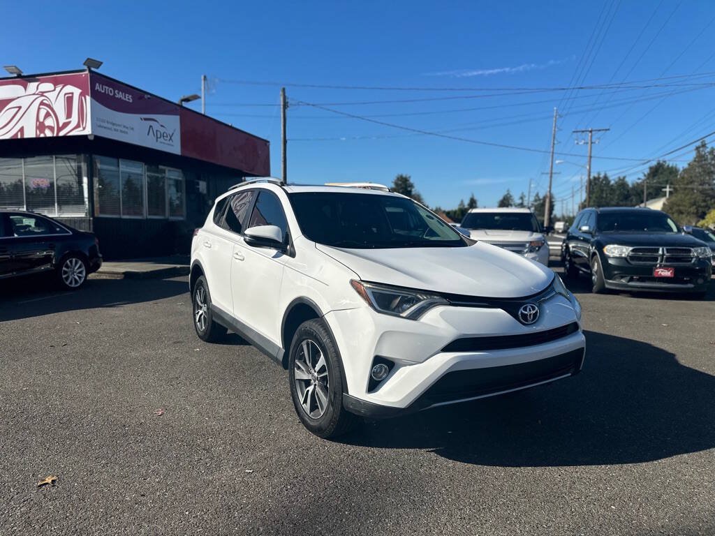 Used 2016 Toyota RAV4 XLE FWD image 3