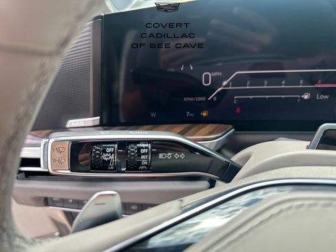 New 2026 Cadillac Escalade Platinum Sport w/ LPO, ONYX Package image 40