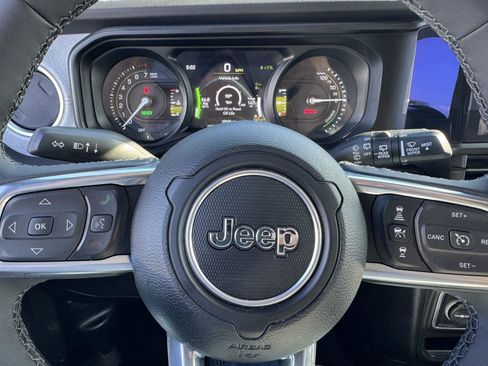 Certified 2025 Jeep Wrangler Unlimited Sahara AWD/4WD image 22