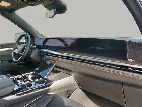 Certified 2025 Cadillac Escalade Premium Luxury image 14