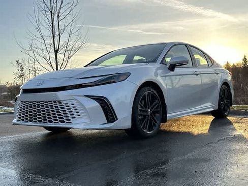 New 2026 Toyota Camry XSE FWD image 27
