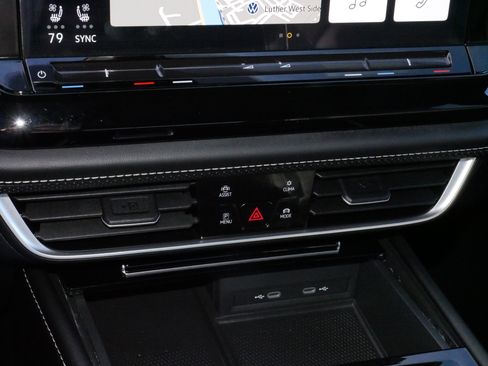 Certified 2024 Volkswagen Atlas Cross Sport SEL image 23