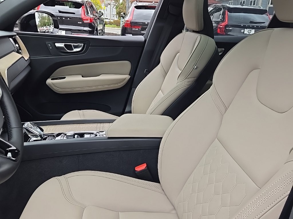 Certified 2026 Volvo XC60 B5 Plus AWD/4WD image 17